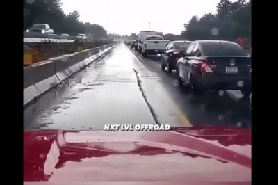 Kiedy patrzysz we wsteczne lusterko i udaje Ci się uniknąć kolizji