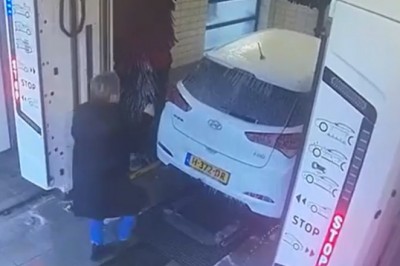 Zapomniała odkręcić antenę w myjni automatycznej. Wlazła i ją wykręciła