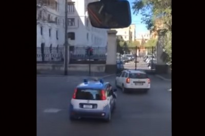 Chłopaki mieli konkretną bekę z eskorty policjantów w Pandzie