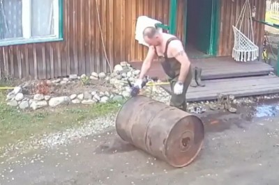 Edek specjalista o mało nie spalił swojej chaty