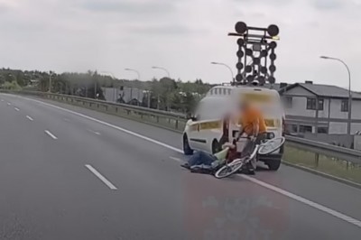 Rowerzysta na S10 zatrzymany przez pracownika służby drogowej