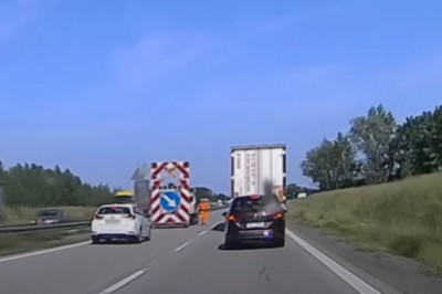 Zagapił się i wjechał w pojazd obsługi technicznej na A4