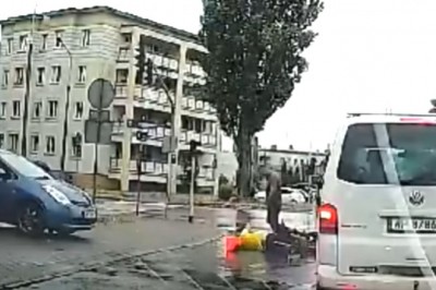 Kierowca BMW znokautował rowerzystę i uciekł