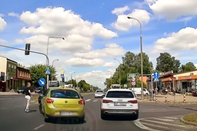 Uciekał rozbitym autem po tym jak spowodował kolizję