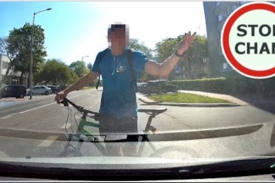 Żenująca akcja rowerzysty na przejeździe rowerowym