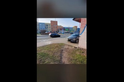 Skandaliczny wyrok sądu z Bydgoszczy? Pieszy ukarany za utrudnianie jazdy po chodniku