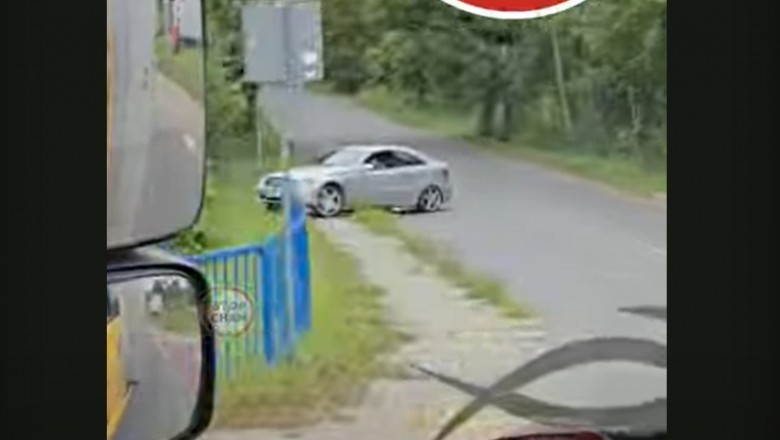 Żenujący popis „driftera” z Wrocławia. Nagrano jak kasuje felgi na krawężnikach
