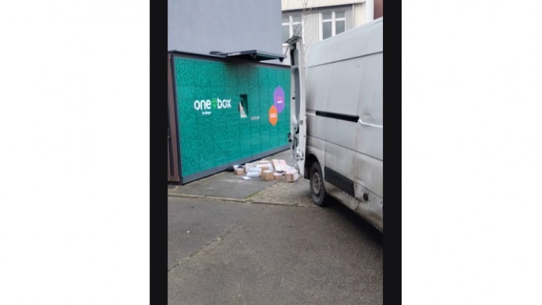 Przyłapał kuriera na rzucaniu paczkami z Allegro. Opublikował nagranie w internecie