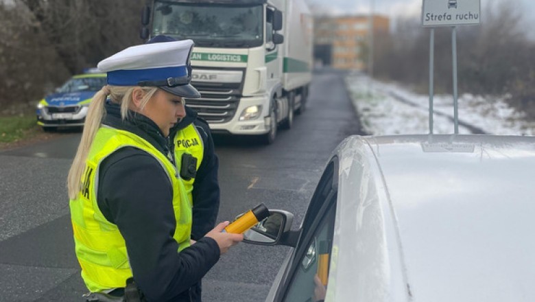 Miał ponad 3 promile. Kierowca tłumaczył policjantom, że pomylił noc z dniem i jechał do pracy