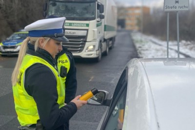 Miał ponad 3 promile. Kierowca tłumaczył policjantom, że pomylił noc z dniem i jechał do pracy