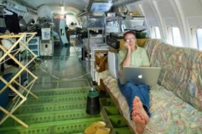 Boeing 727 zamiast na iść na złom został przekształcony w dom w lesie