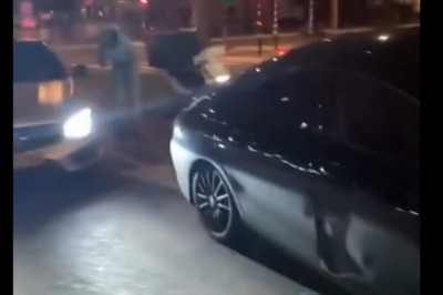 Chciał się popisać przed kumplami dynamiczną jazdą po mieście. Pokonało go skrzyżowanie