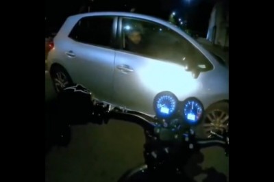 Kiedy jedziesz motorem i trafiasz na złośliwego dzbana w aucie