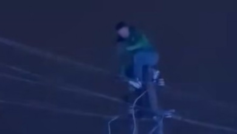 Kilkugodzinna akcja w Gubinie. Mężczyzna wszedł na linie energetyczne, udostępniono nagrania