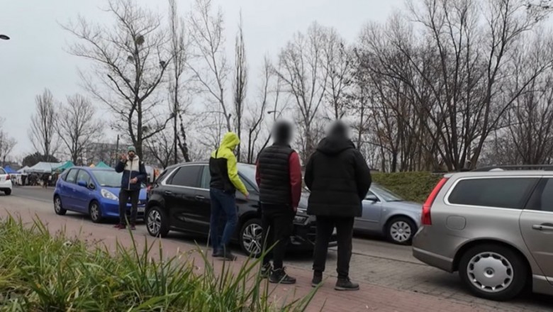 „Dostałby w pysk to by się nauczył” Niesamowity poziom agresji kierowców parkujących na chodniku w Warszawie