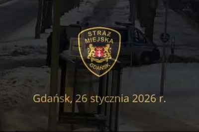 Pałką teleskopową rozbił szybę na przystanku. Złapały go kamery