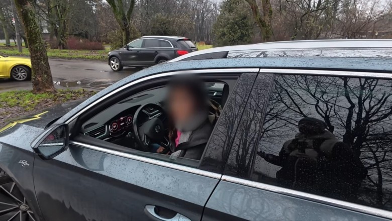 Powoływała się na znajomych policjantów. Skończyło się na 1500zł mandatu i 8 pkt karnych. Nagranie z Warszawy