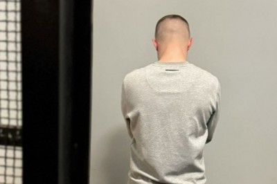 Wezwała policję przez kłótnię z byłym partnerem. Funkcjonariusze zatrzymali jej obecnego chłopaka