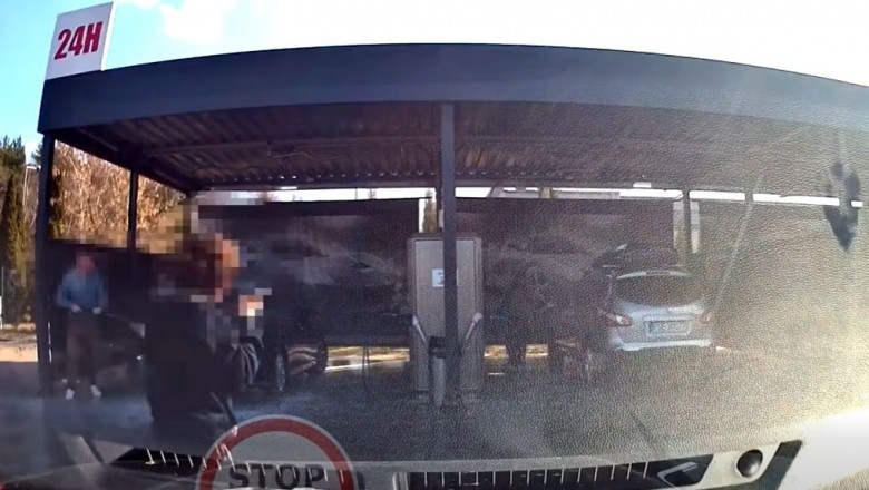Awantura na myjni w Poznaniu. Internauci uznali, że autor nagrania też mógł zachować się inaczej