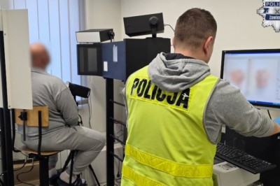 Czuł się tak bezkarny, że pomimo zakazów dalej jeździł autem. Teraz pójdzie siedzieć na pół roku