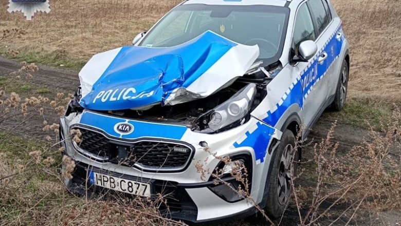 Rolnik w traktorze odstawił GTA. Podczas ucieczki traktorem skasował radiowóz