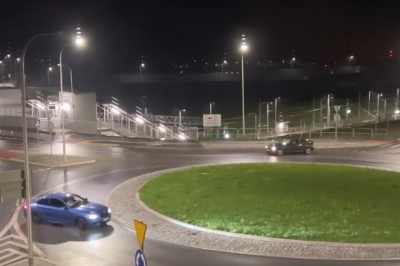 Mistrz „driftu" w BMW kasuje swoje zawieszenie na rondzie. Nagranie z monitoringu w Krakowie