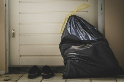 Kody kreskowe na workach ze śmieciami. Jarosław testuje system śledzenia odpadów od 1 maja