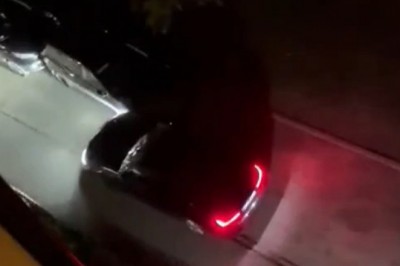 Kierująca BMW urządziła „tor przeszkód” na parkingu. Uszkodziła łącznie 6 samochodów