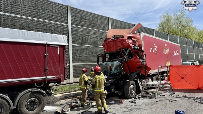 Groźny wypadek na S1 w Mysłowicach. Kierowca ciężarówki zabrany śmigłowcem do szpitala